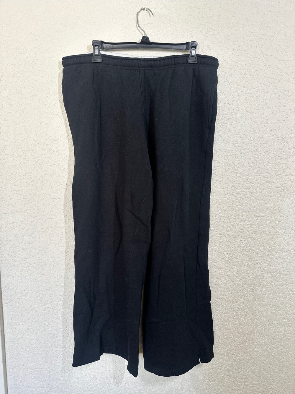 Women’s Black Straight Leg Drawstring Sweatpants